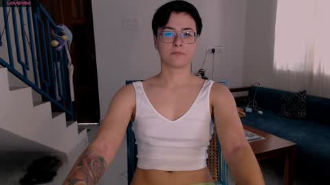 Snapshot of chloe_x_ chatting on 01.26.25 Eva and Sandra online show from 01.26.25