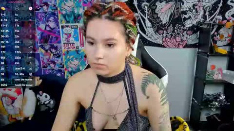 Snapshot of chloebloss0m chatting on 11.30.25 Boni online show from 11.30.25