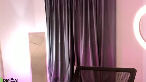 Snapshot of chloebloss0m chatting on 01.10.26 Boni online show from 01.10.26