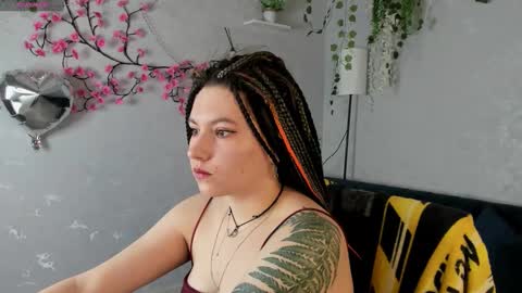 Snapshot of chloebloss0m chatting on 02.05.26 Boni online show from 02.05.26