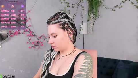 Snapshot of chloebloss0m chatting on 02.20.26 Boni online show from 02.20.26