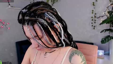 Snapshot of chloebloss0m chatting on 02.27.26 Boni online show from 02.27.26