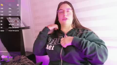 Snapshot of chloee_as_ chatting on 05.26.26 chloee_as_ online show from 05.26.26