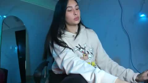 Snapshot of chloee_thompson chatting on 09.10.25 ChloeeThompson online show from 09.10.25