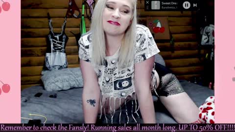 Snapshot of chloeerose2000 chatting on 01.24.25 ChloeeRose online show from 01.24.25