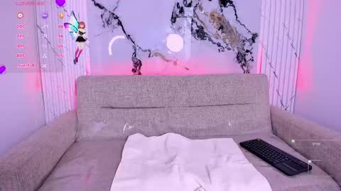 chloegils online show from 10.06.25