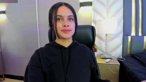  Chloe Harper  online show from 04.11.26