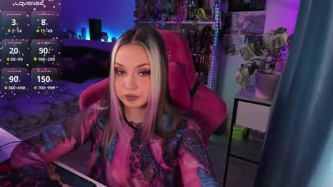 ChloeKohaku online show from 12.17.24