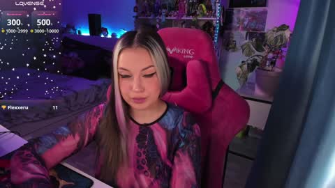 ChloeKohaku online show from 12.18.24