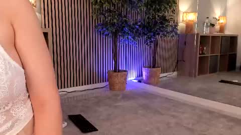 Snapshot of chloekole chatting on 06.22.26 Chloe online show from 06.22.26