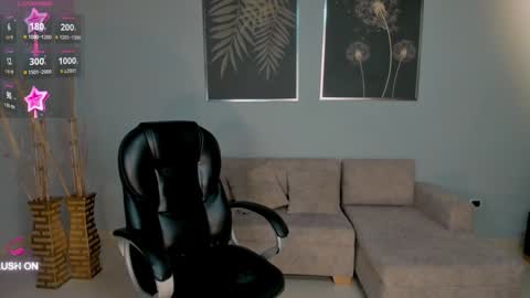 Chloe  OF chloemanson online show from 01.25.25