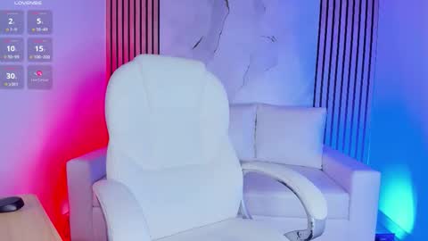 Snapshot of chloeparkss_ chatting on 12.17.25 Chloe online show from 12.17.25