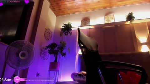 Snapshot of chloerossee chatting on 02.13.25 Chloe rosse online show from 02.13.25