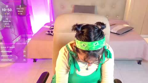 Snapshot of chloerossee chatting on 09.10.25 Chloe rosse online show from 09.10.25