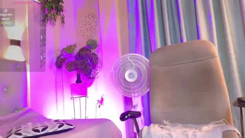 Snapshot of chloerossee chatting on 10.03.25 Chloe rosse online show from 10.03.25