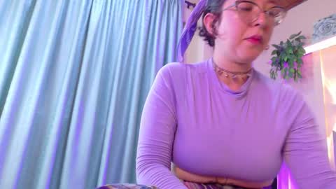 Snapshot of chloerossee chatting on 12.19.25 Chloe rosse online show from 12.19.25