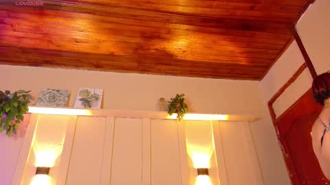 Snapshot of chloerossee chatting on 12.23.25 Chloe rosse online show from 12.23.25