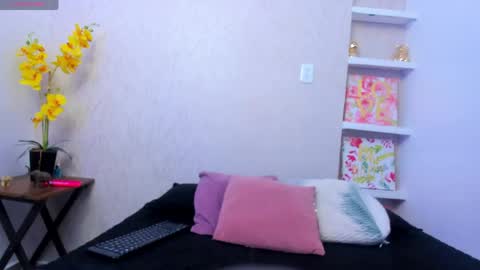 Snapshot of chloesmith9 chatting on 05.05.26 Chloe online show from 05.05.26