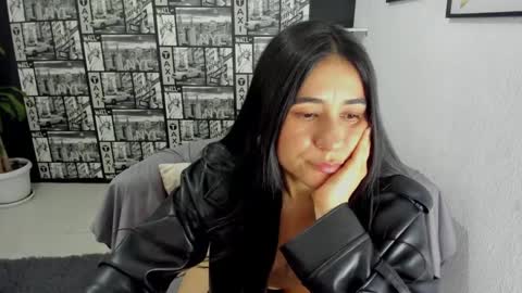 ChloeTurner  online show from 02.06.25