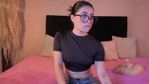 ChloeTurner  online show from 11.23.25