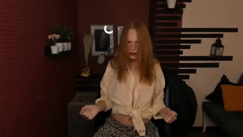 Chloe online show from 11.05.25