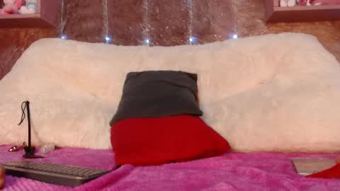 Snapshot of chlooe_zoe chatting on 03.06.25 chlooe_zoe online show from 03.06.25