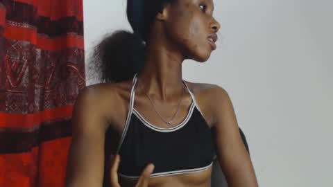 Snapshot of choco_petitqueen chatting on 12.08.24 choco_petitqueen online show from 12.08.24