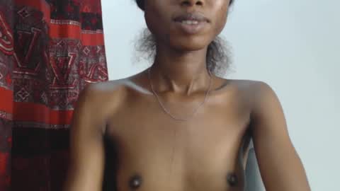 Snapshot of choco_petitqueen chatting on 12.13.24 choco_petitqueen online show from 12.13.24