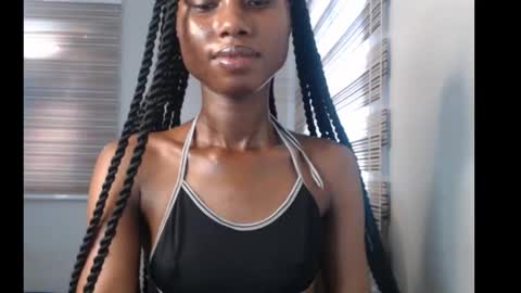 choco_petitqueen online show from 11.05.25