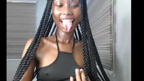 choco_petitqueen online show from 11.15.25