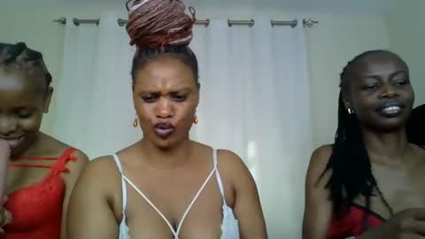 Snapshot of choco_violet chatting on 02.12.25 VIOLET online show from 02.12.25