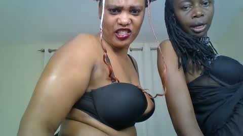 Snapshot of choco_violet chatting on 02.13.25 VIOLET online show from 02.13.25