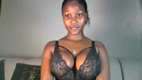 Snapshot of chocolate_divaa chatting on 08.08.26 chocolate_divaa online show from 08.08.26
