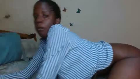 Snapshot of chocolatebony_ chatting on 05.27.26 chocolatebony_ online show from 05.27.26