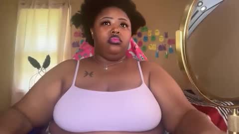 Snapshot of chocolatebunnyxx69 chatting on 05.10.26 Melina online show from 05.10.26