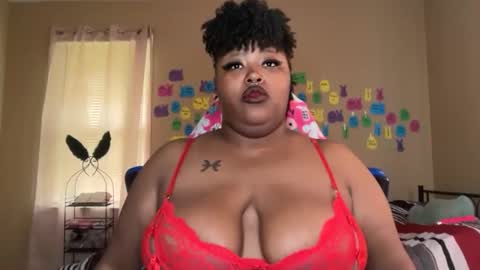 Snapshot of chocolatebunnyxx69 chatting on 05.15.26 Melina online show from 05.15.26