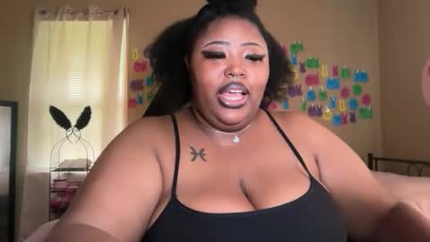 Snapshot of chocolatebunnyxx69 chatting on 05.24.26 Melina online show from 05.24.26