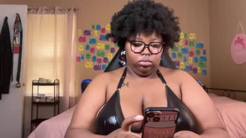 Snapshot of chocolatebunnyxx69 chatting on 07.16.26 Melina online show from 07.16.26
