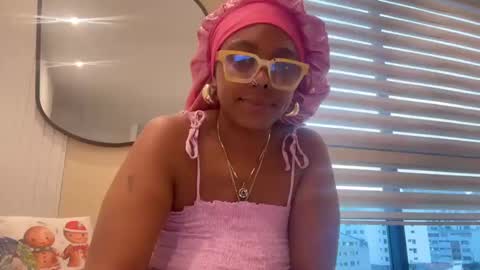 ChocolateCakeQueen online show from 12.12.24