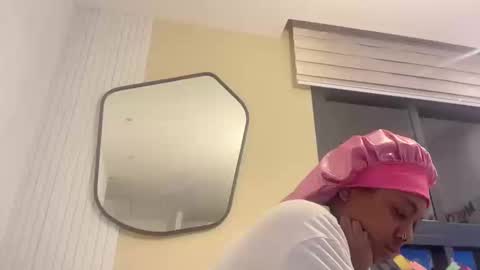 ChocolateCakeQueen online show from 12.29.24