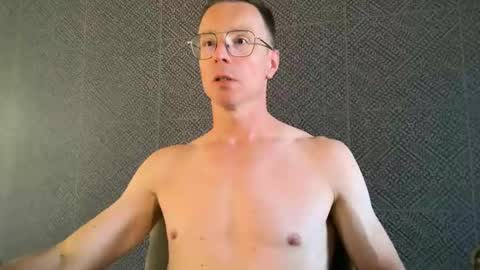 Snapshot of chouffie_81 chatting on 09.24.25 Chouffie online show from 09.24.25