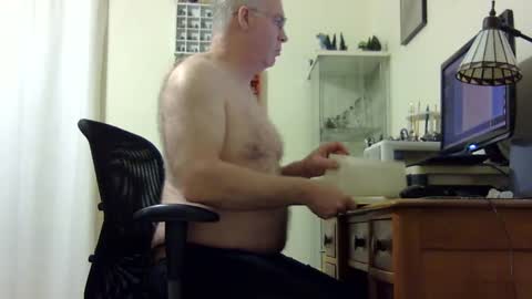 Snapshot of chris2002b chatting on 03.02.25 chris2002b online show from 03.02.25