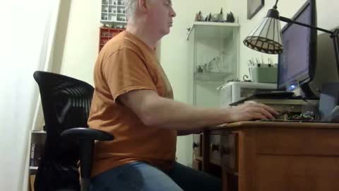 Snapshot of chris2002b chatting on 03.01.26 chris2002b online show from 03.01.26