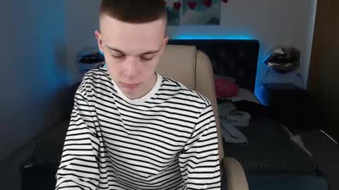 Snapshot of chris_18rown chatting on 02.19.25 Chris Brown online show from 02.19.25