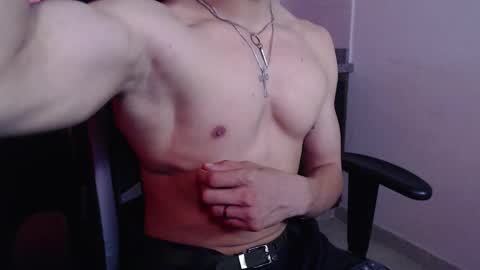 Snapshot of chris_evans27 chatting on 11.06.25 Chris Evans online show from 11.06.25