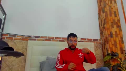 Snapshot of chris_kizz chatting on 12.05.24 chris_kizz online show from 12.05.24