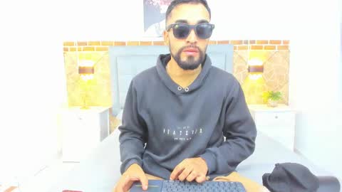 Snapshot of chris_kizz chatting on 01.12.25 chris_kizz online show from 01.12.25