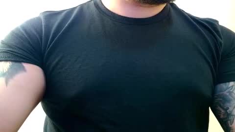 Snapshot of chris_laos chatting on 10.14.25 chris_laos online show from 10.14.25