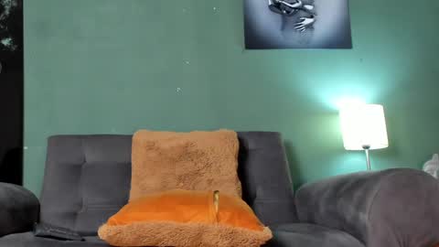 Snapshot of chris_macgregoor chatting on 01.24.25 Chriz online show from 01.24.25