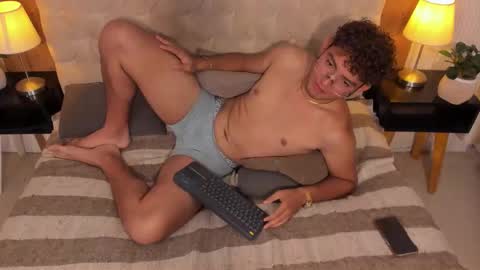 Chris Quartz online show from 10.16.25